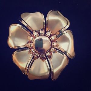 Vintage gold-tone brooch